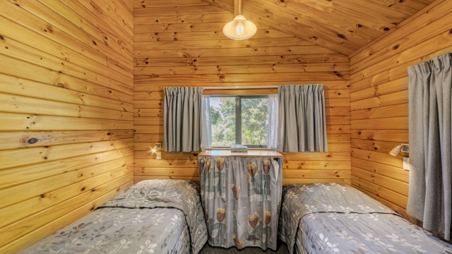 The Chalets Motel 