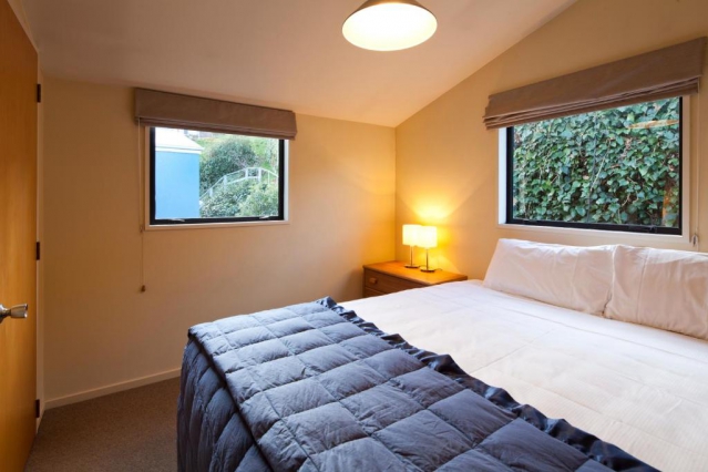 Spinnaker Bay Apartments