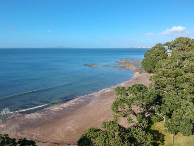 Whangaparaoa Lodge