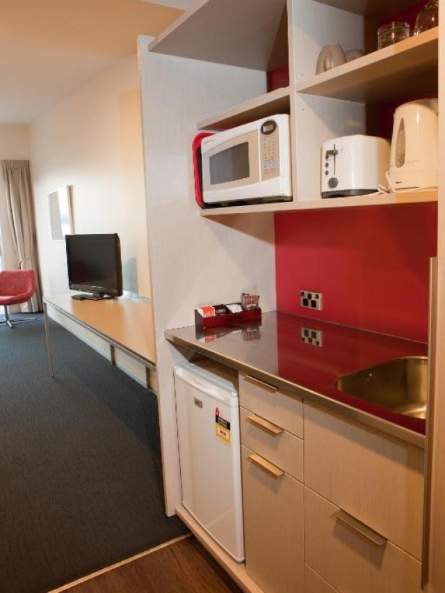 Navigate Seaside Hotel