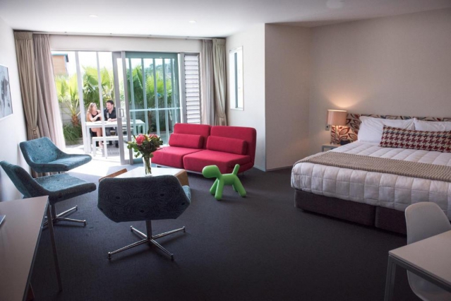 Navigate Seaside Hotel