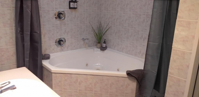 Shadzz Motel & Conference Centre