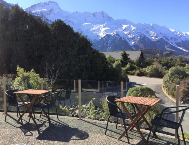 Aoraki Mt Cook Alpine Lodge
