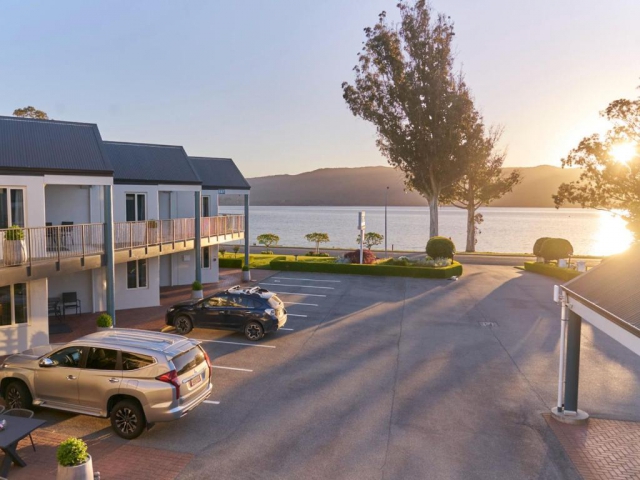 Radfords on the Lake