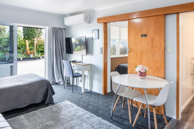 Dunrovin Motel