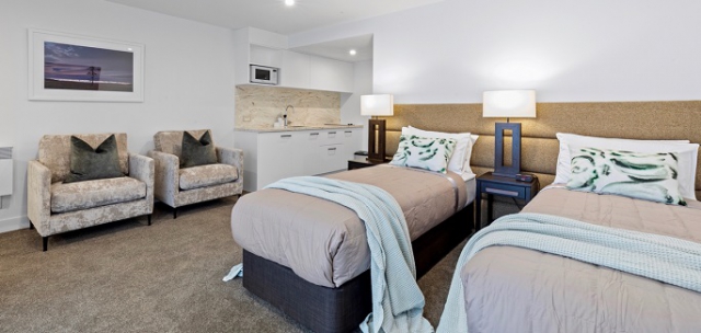 Queenstown Lakeside Luxury Apartment