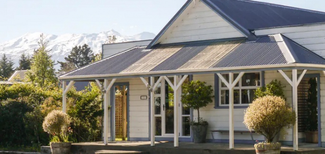 Tongariro Crossing Lodge