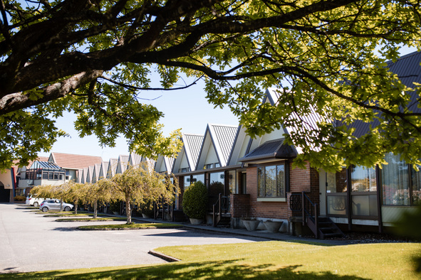Ascot Park Hotel