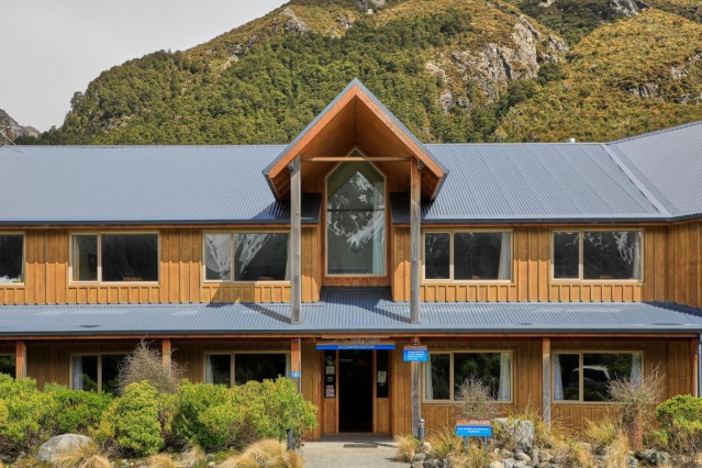 Aoraki Mt Cook Alpine Lodge