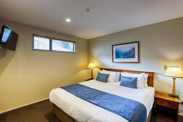 Garden Court Suites & Apartments