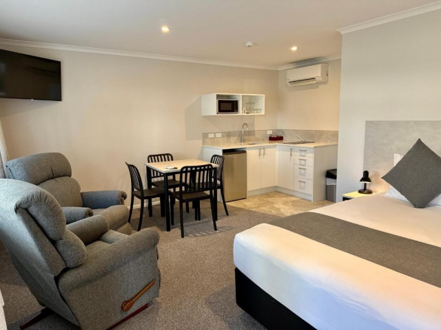 BK's Pioneer Motor Lodge