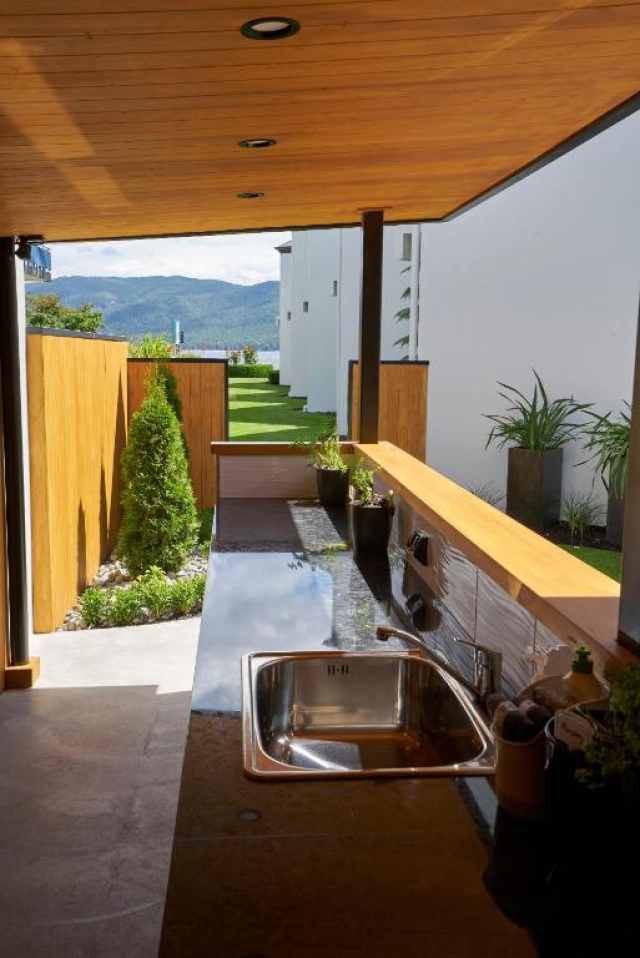 Radfords on the Lake