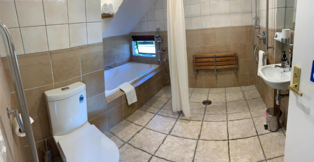 Manata Homestead & Lodge