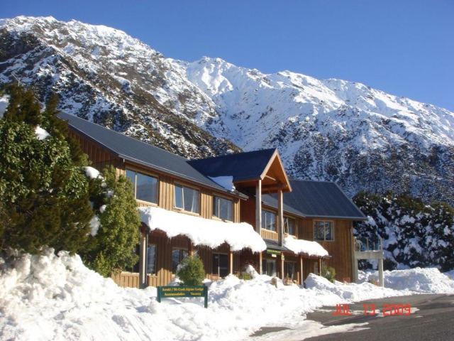 Aoraki Mt Cook Alpine Lodge