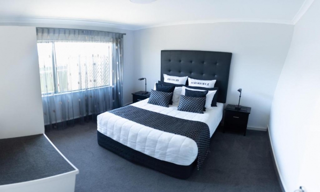 Deco City Motor Lodge