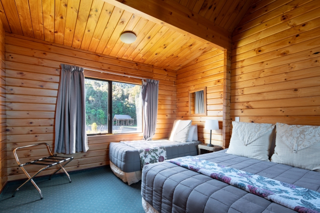 Fox Glacier Lodge and Campervan Park