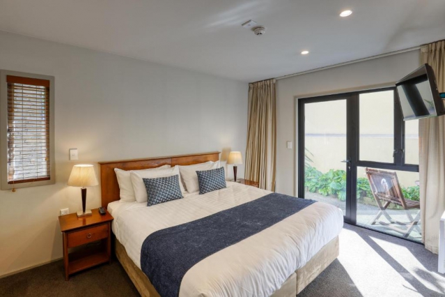 Garden Court Suites & Apartments