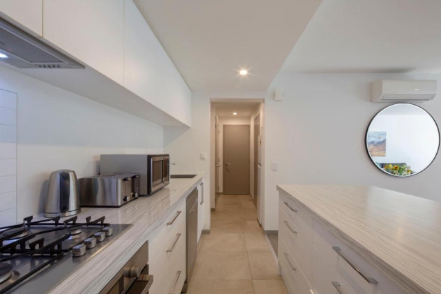 22 Hallenstein Apartments by StaySouth