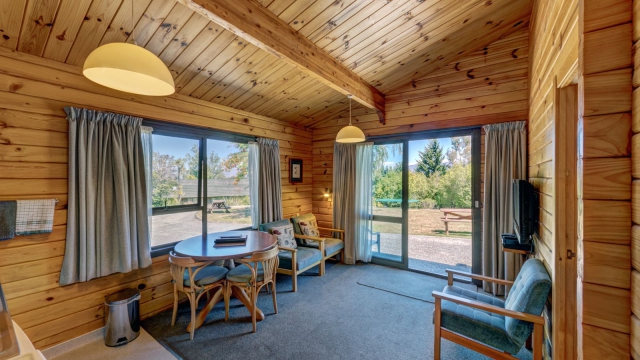 The Chalets Motel 