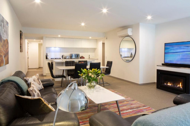 22 Hallenstein Apartments by StaySouth