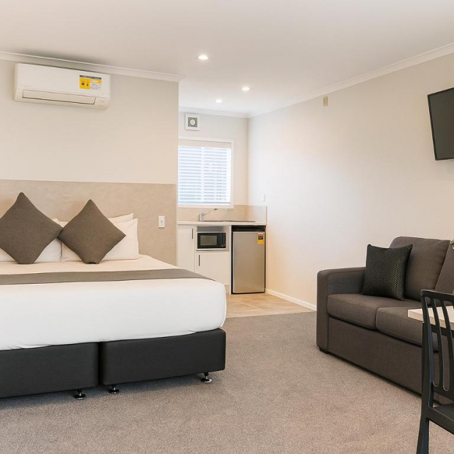 BK's Pioneer Motor Lodge