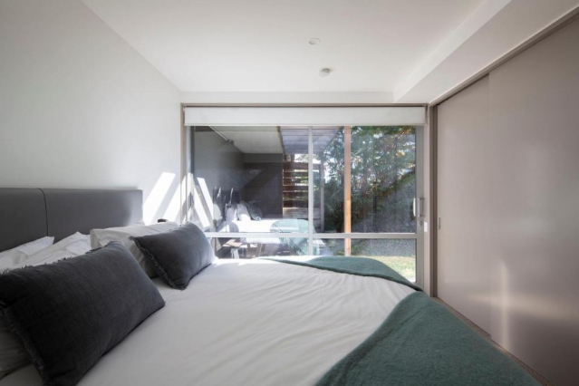 22 Hallenstein Apartments by StaySouth