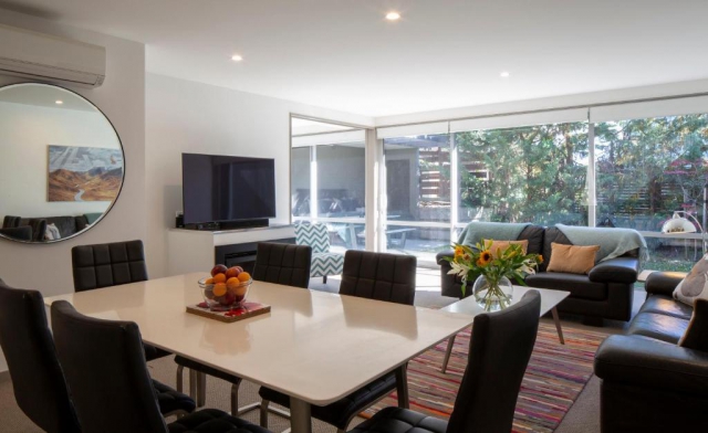 22 Hallenstein Apartments by StaySouth