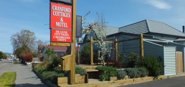 Cranford Cottages and Motel