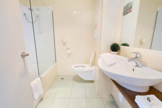 The Garden Hotel & Restaurant