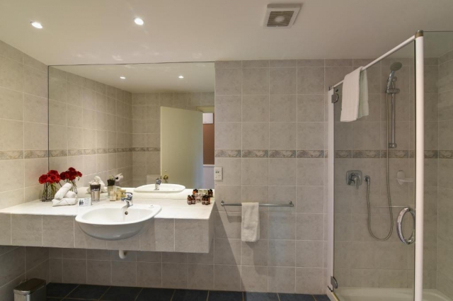 Manata Homestead & Lodge