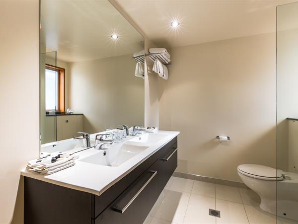 Distinction Te Anau Hotel & Villas