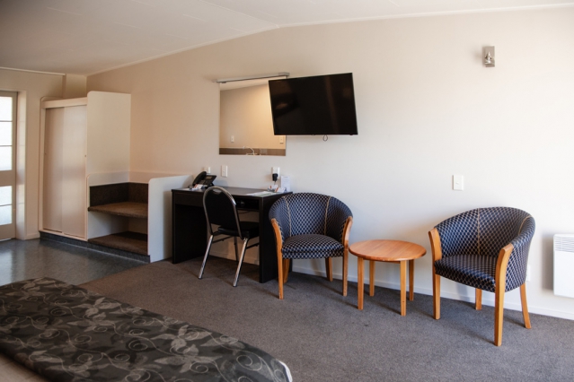 Ascot Park Hotel