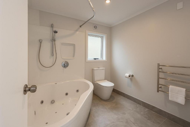 BK's Pioneer Motor Lodge