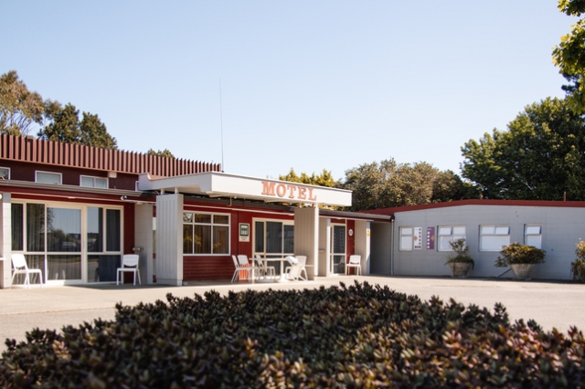 Ascot Park Hotel