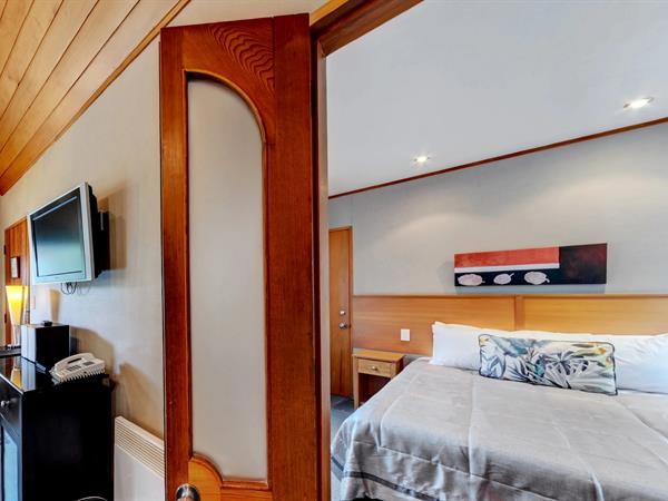 Distinction Te Anau Hotel & Villas