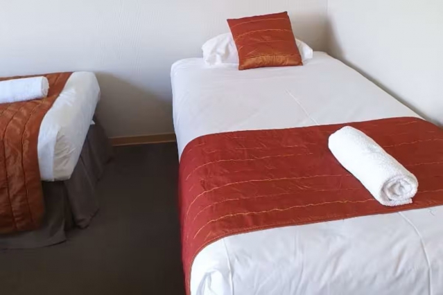 Admiralty Lodge Motel