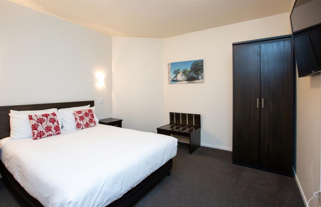 Distinction New Plymouth