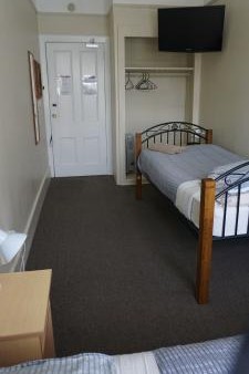 Dorset House Backpackers