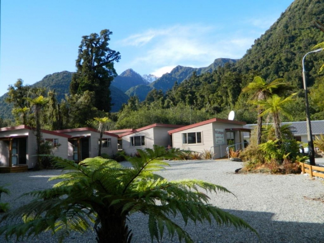 10 Cottages Franz Josef