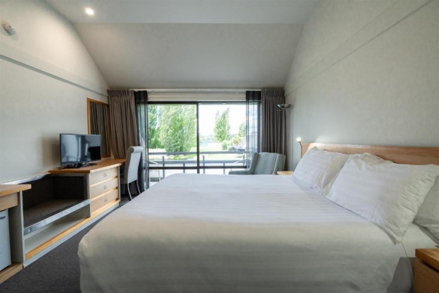 Edgewater Wanaka Hotel