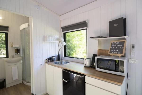 Benger Garden Cafe & Chalets