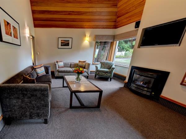 Distinction Te Anau Hotel & Villas