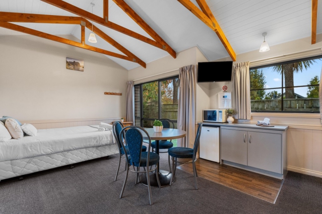 Tasman Holiday Parks - Te Anau