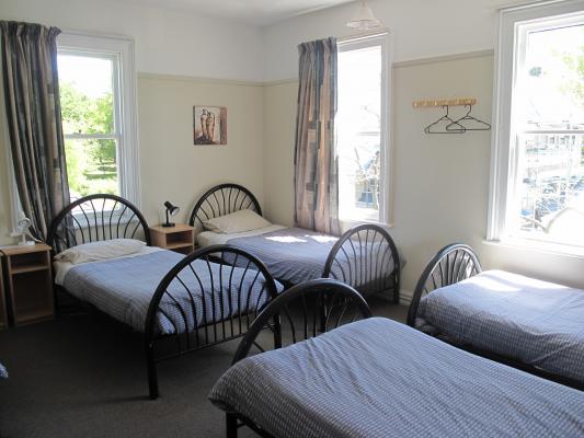 Dorset House Backpackers