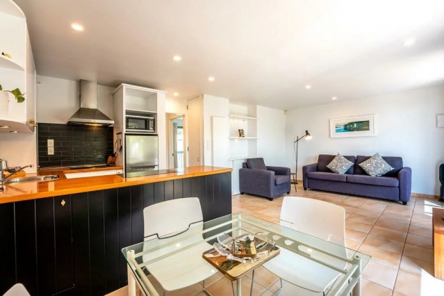 Beachfront on Waiheke 