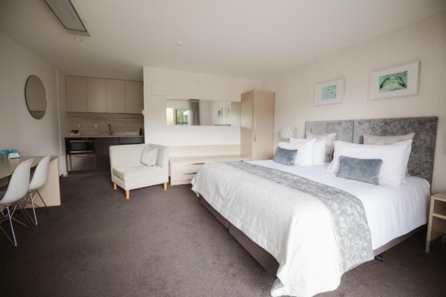 Radfords on the Lake