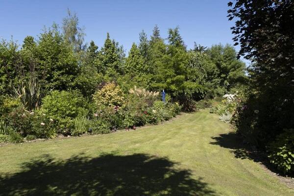 Benger Garden Cafe & Chalets