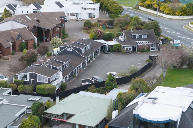 Cottage Mews Motel 