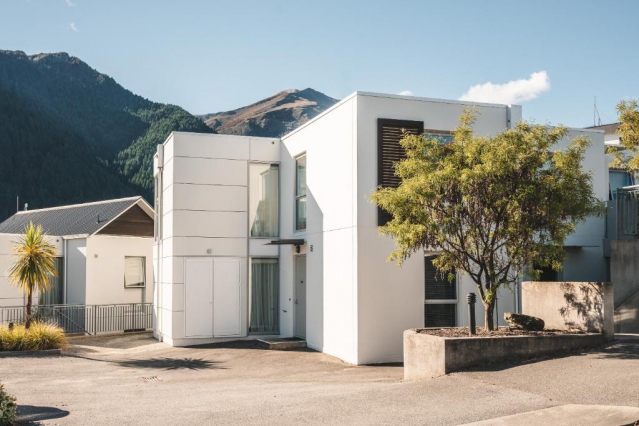 Blue Peaks Apartments 