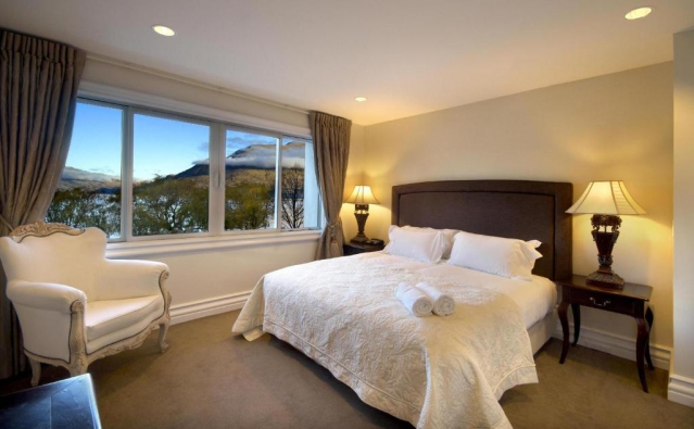 Esplanade Queenstown by StaySouth
